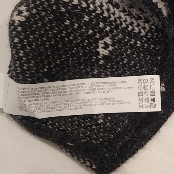 Zara Gray and White Polar Bear Sweater Size 12-18M - Picture 10 of 11